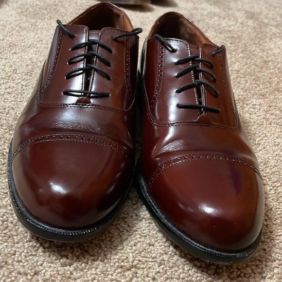 Brown Dress Shoes with broguing (small little indents for design) - Picture 2 of 5